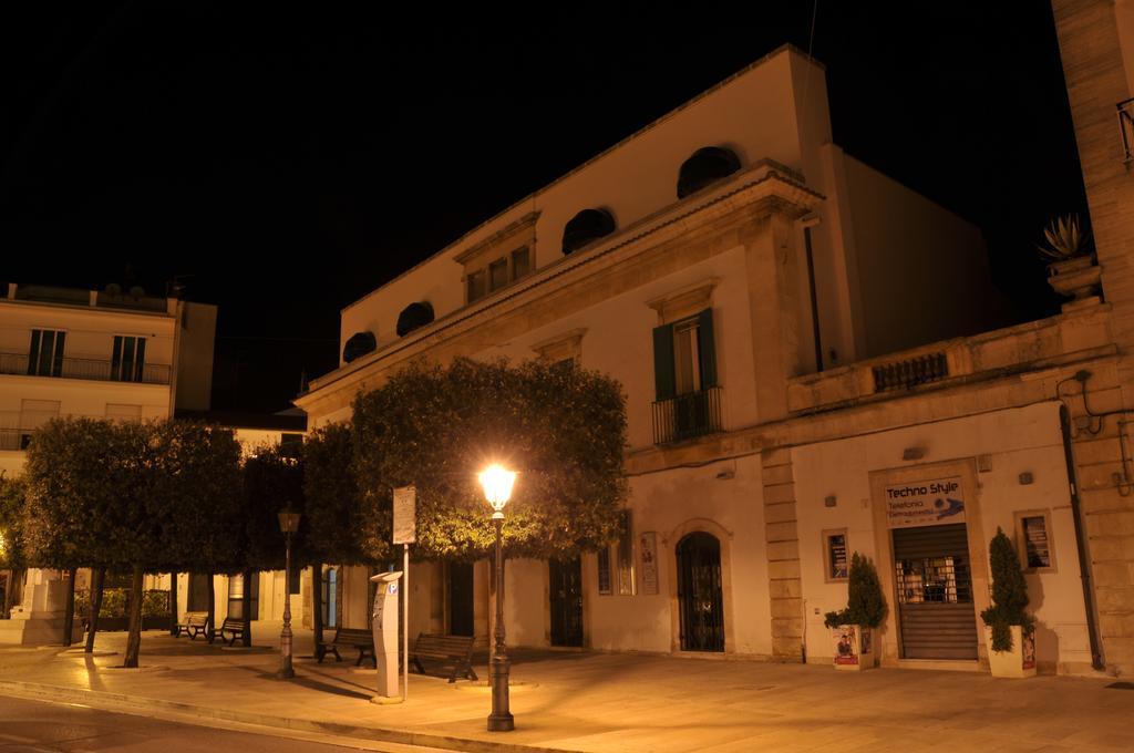 Palazzo Agrusti - Residenza D'Epoca Bed and Breakfast Alberobello Eksteriør billede